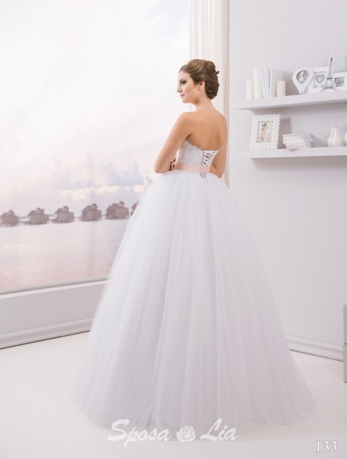 https://www.sposa-lia.com/images/stories/virtuemart/product/133 (3).jpg